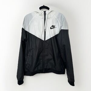 Nike Windbreaker Jacket Women Medium Black White Retro Windrunner Hooded CN6910